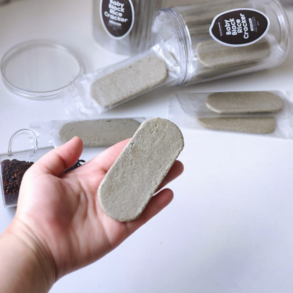 Black rice cracker millet melted养胃小饼 4